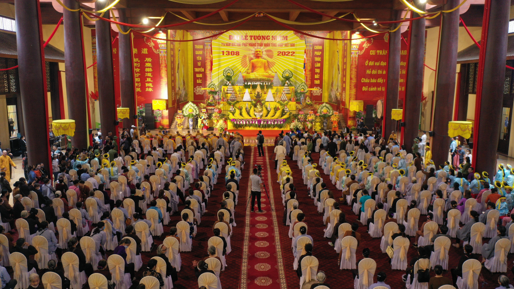 Quang cảnh Đại lễ tưởng niệm 714 năm Đức Vua Phật hoàng Trần Nhân Tông nhập niết bàn