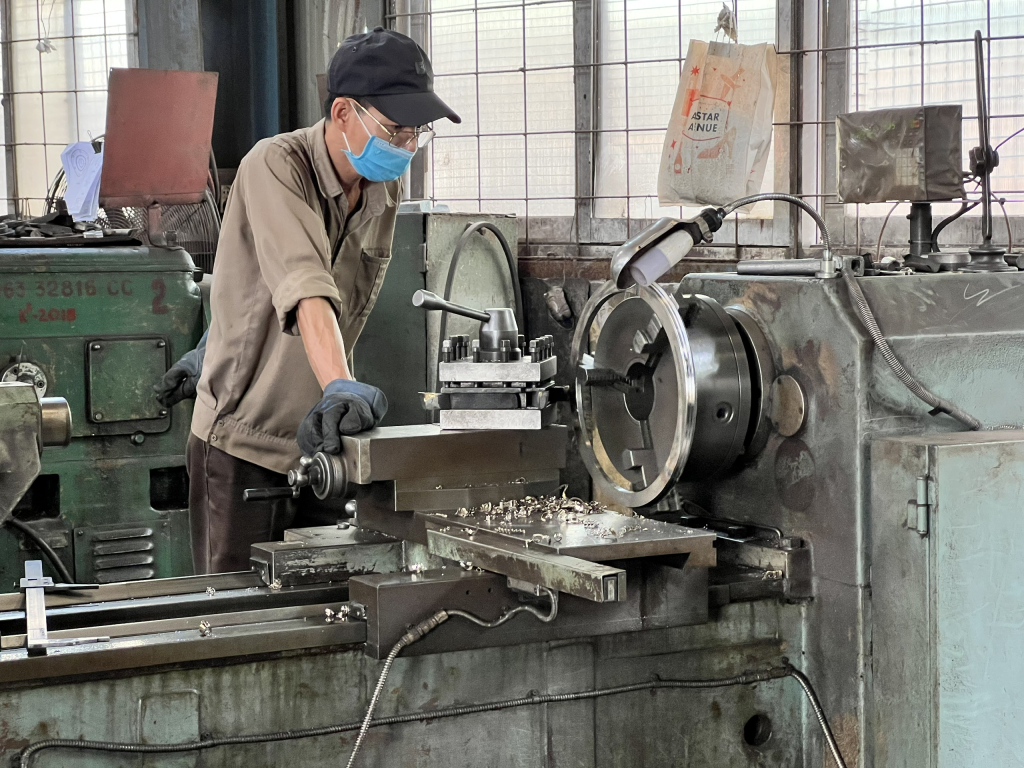 Lao động sản xuất tại Công ty CP Cơ khí Hòn Gai.
