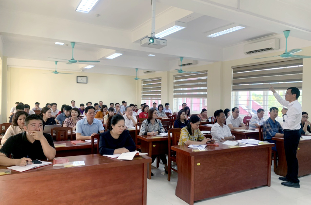 Một tiết học của Lớp Cao cấp lý luận chính trị K73-B12 tại Trường Đào tạo cán bộ Nguyễn Văn Cừ. 