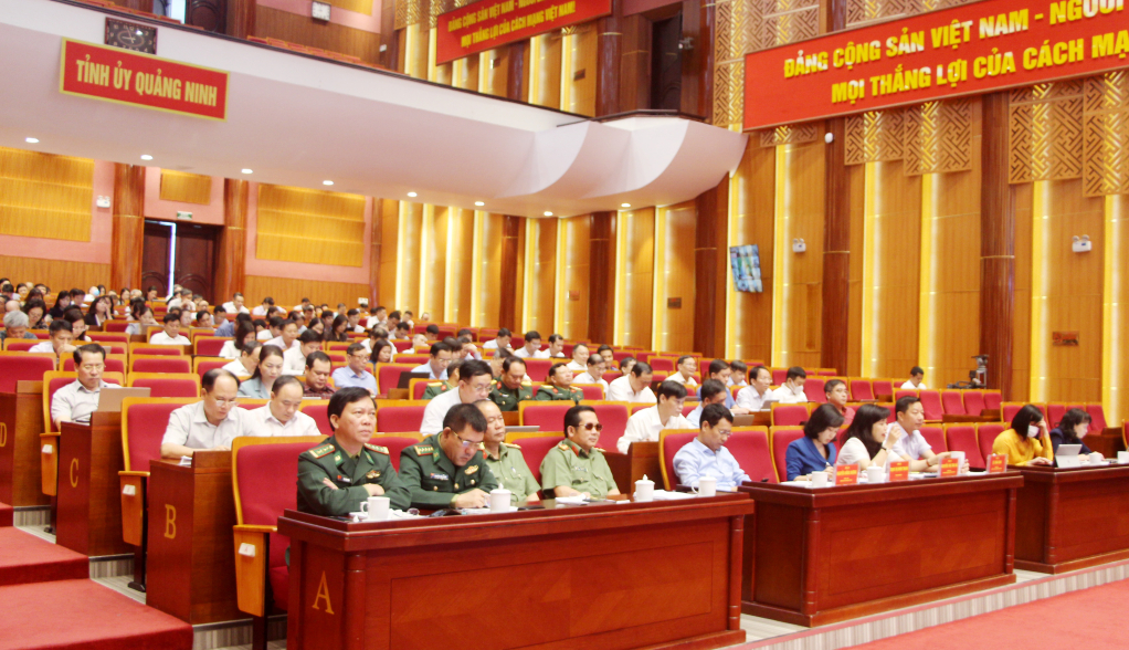 Các đại biểu tham dự tại điểm cầu Quảng Ninh