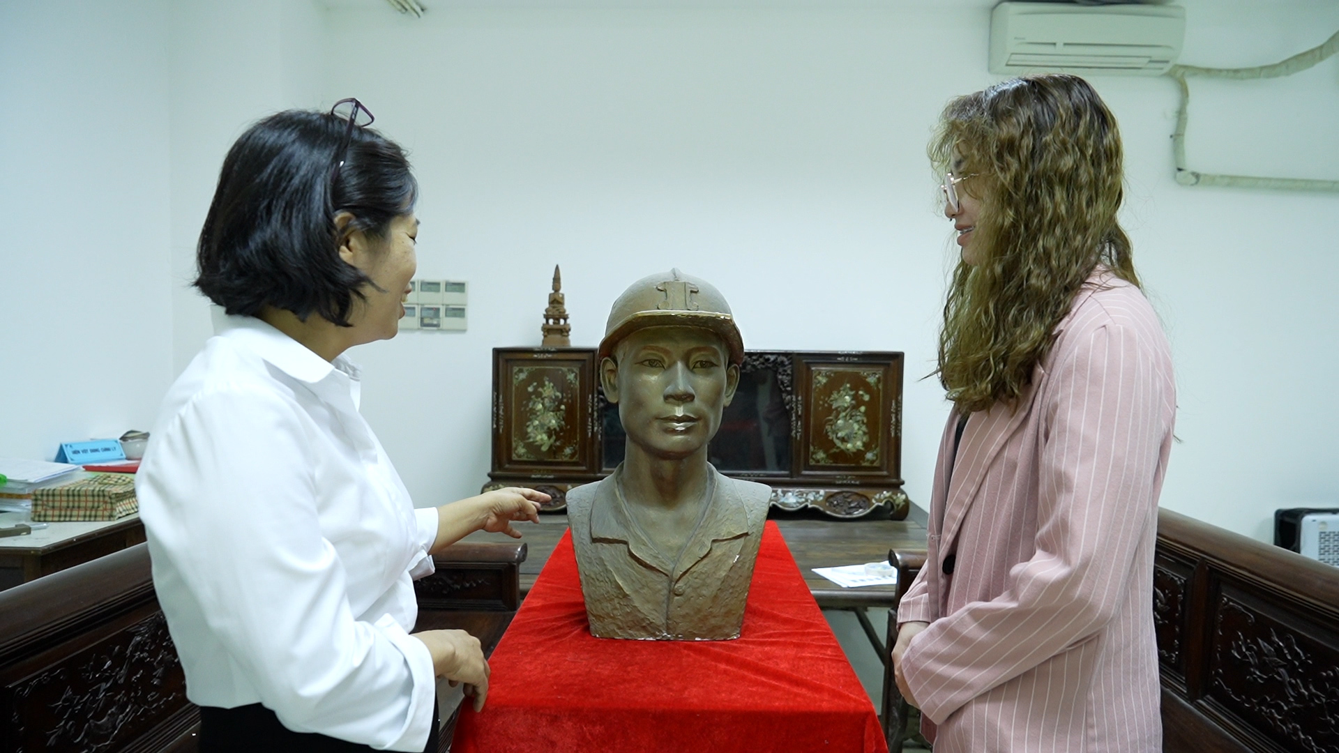 Bức tượng bán thân Anh hùng Đặng Bá Hát được lưu giữ tại Bảo tàng Quảng NInh.