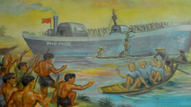 Nhân dân Sóc Trăng đón các chiến sĩ cách mạng trở về từ Côn Đảo năm 1945 Tranh :Tô Dự.
