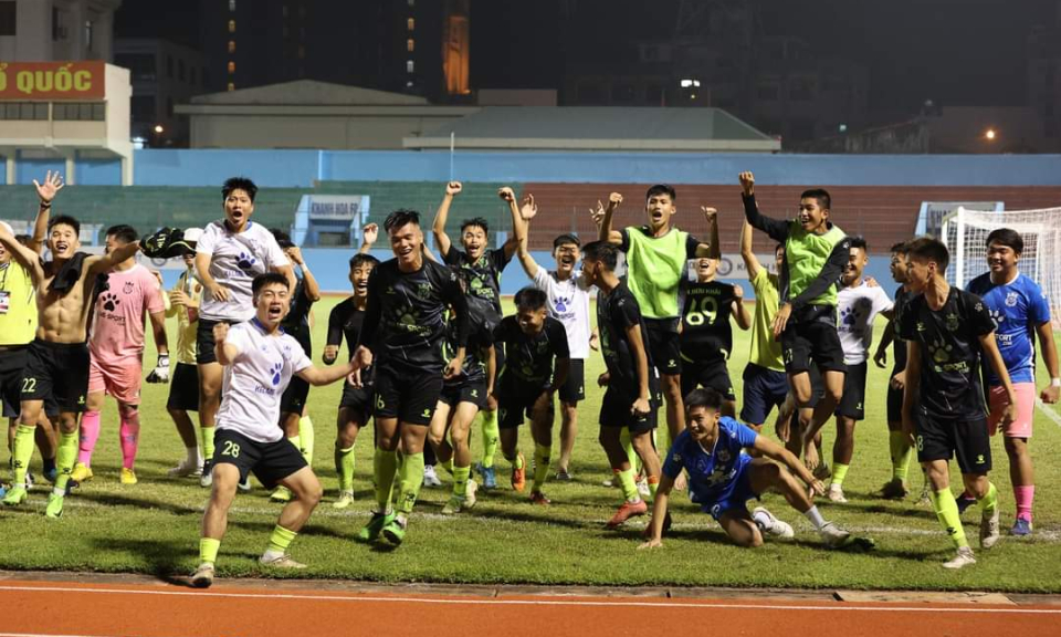 Thắng trên chấm 11m, đại diện Quảng Ninh giành suất lên Giải hạng Nhì quốc gia 2023