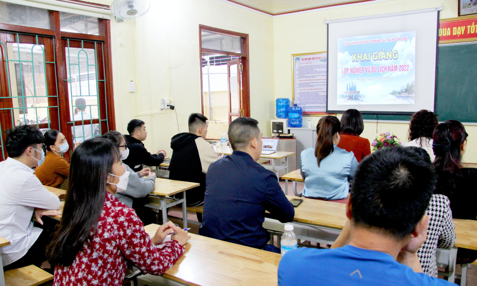 Khai giảng lớp nghiệp vụ du lịch năm 2022