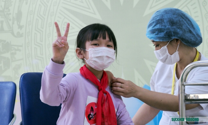 Tiêm vaccine COVID-19 cho học sinh tại nhiều nơi thấp, chậm: Bộ GD&ĐT ra văn bản tăng cường phối hợp