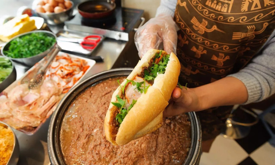 Bánh mì lại được vinh danh là món ăn đường phố ngon nhất thế giới