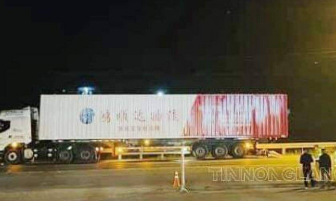 Lao vào xe container đỗ trên QL1A, thiếu nữ 18 tuổi tử vong thương tâm