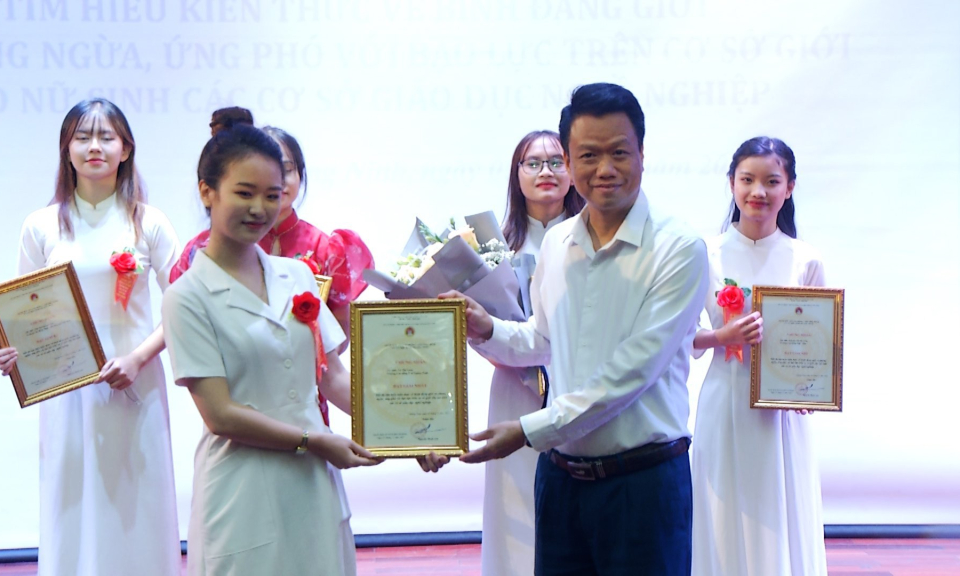 Hội thi tìm hiểu kiến thức về bình đẳng giới cho nữ sinh
