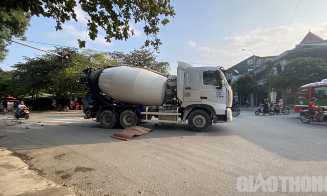 Xe bồn va chạm với xe đạp, người đàn ông tử vong tại chỗ