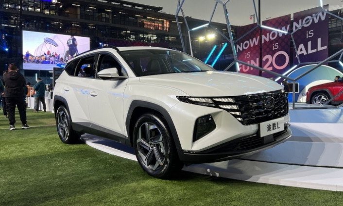 Hyundai Tucson L 2023 mở bán với giá từ 560 triệu khiến người dùng phát sốt