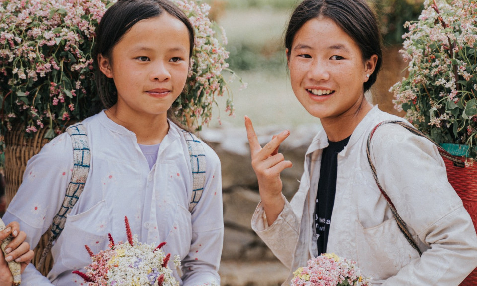 Mê mải ngắm nụ cười Hà Giang trên cánh đồng tam giác mạch ngày cuối thu