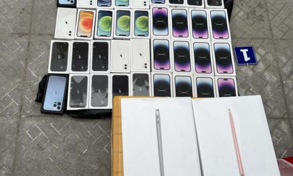 Tên trộm nuốt không trôi 36 chiếc Iphone