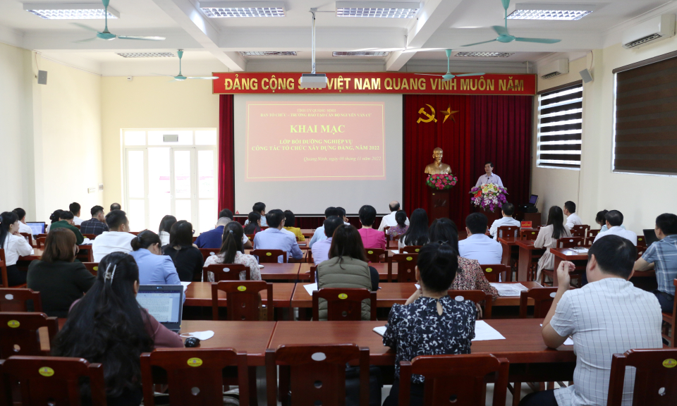 Khai mạc lớp Bồi dưỡng nghiệp vụ công tác Tổ chức xây dựng Đảng năm 2022