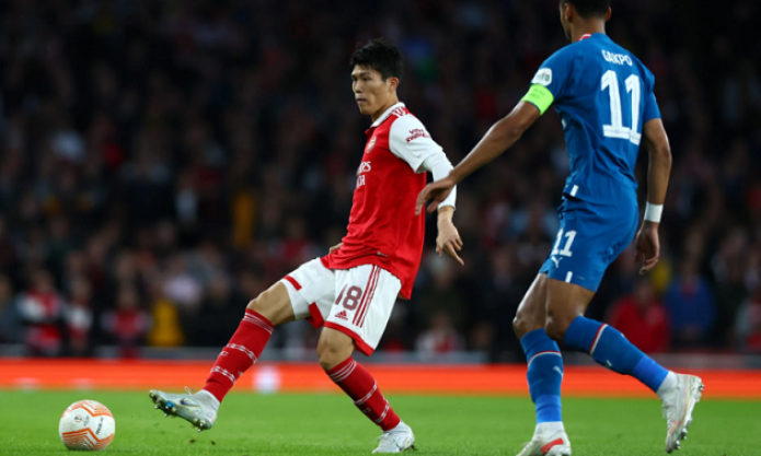 Arteta báo tin vui về Tomiyasu