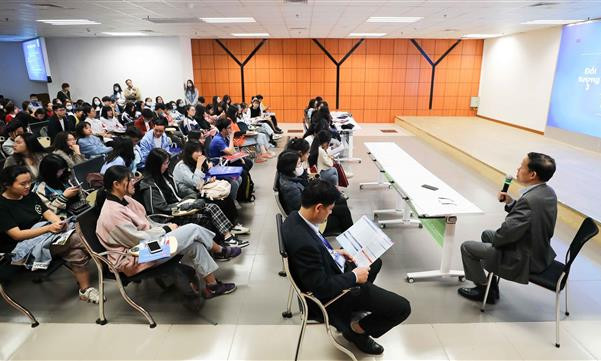 Tuyển sinh đại học 2023 có gì mới? 