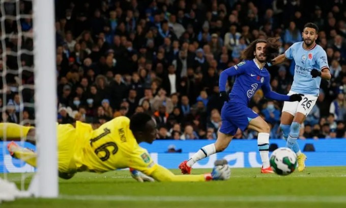 Man City loại Chelsea khỏi Cup Liên đoàn