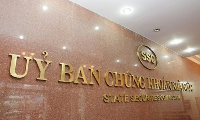 Ủy ban chứng khoán nói gì về việc thị trường liên tục lao dốc?