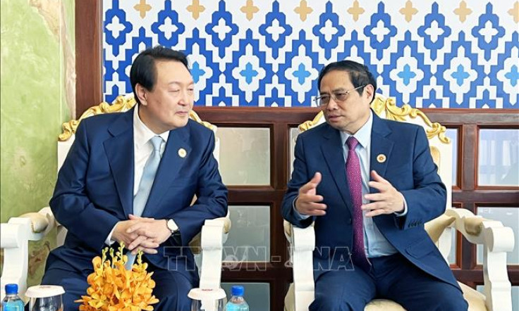 Thủ tướng Chính phủ Phạm Minh Chính gặp Tổng thống Hàn Quốc Yoon Suk-yeol 
