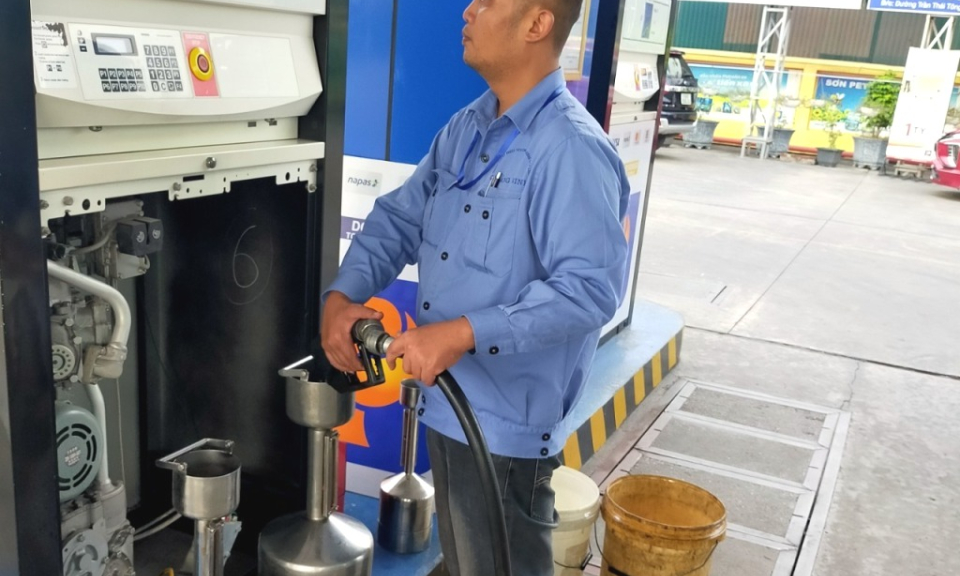 Bảo đảm đo lường, chất lượng xăng dầu