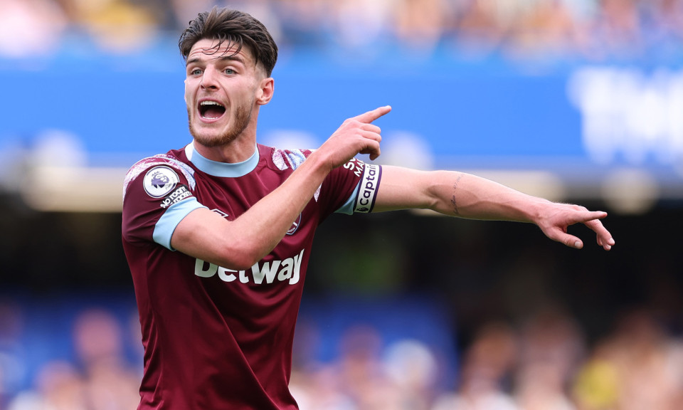 MU liên hệ Declan Rice, Newcastle hỏi mua Osimhen