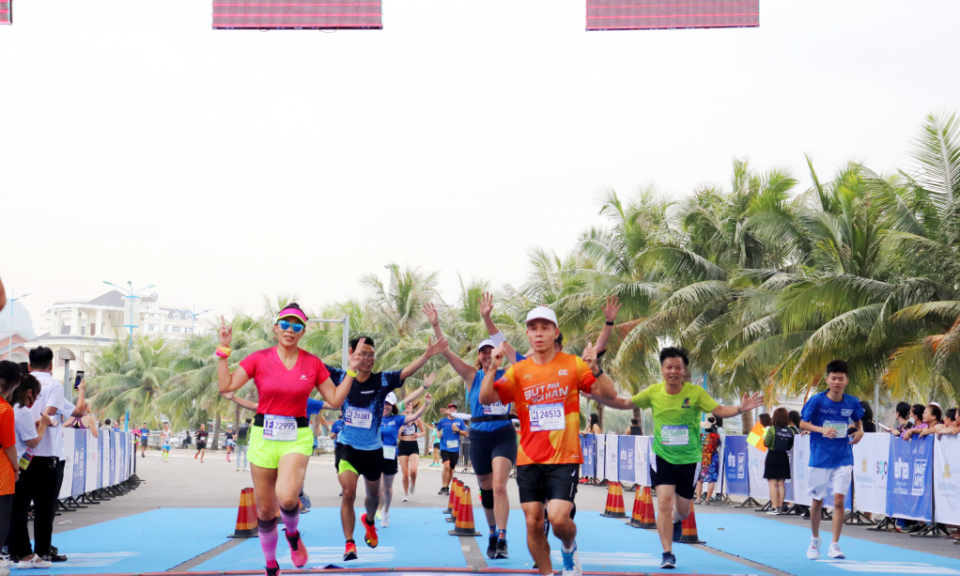 Over 5,000 people participated in Ha Long Bay Heritage Marathon 2022