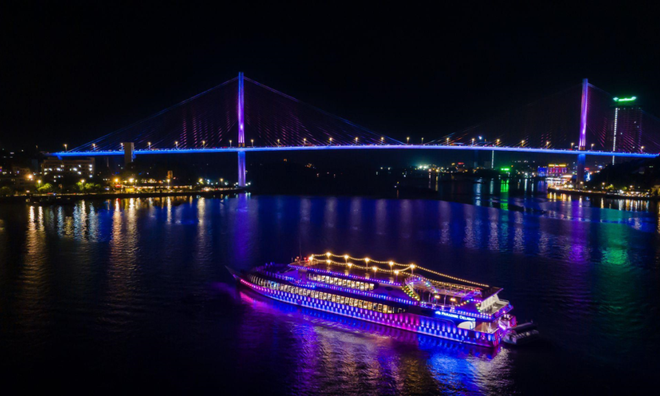 All-inclusive cruise to explore Ha Long Bay