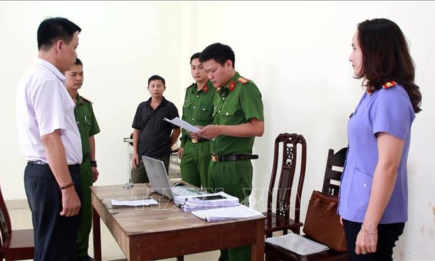 Bắt tạm giam nguyên Đội trưởng Đội quản lý trật tự đô thị thị xã Cửa Lò