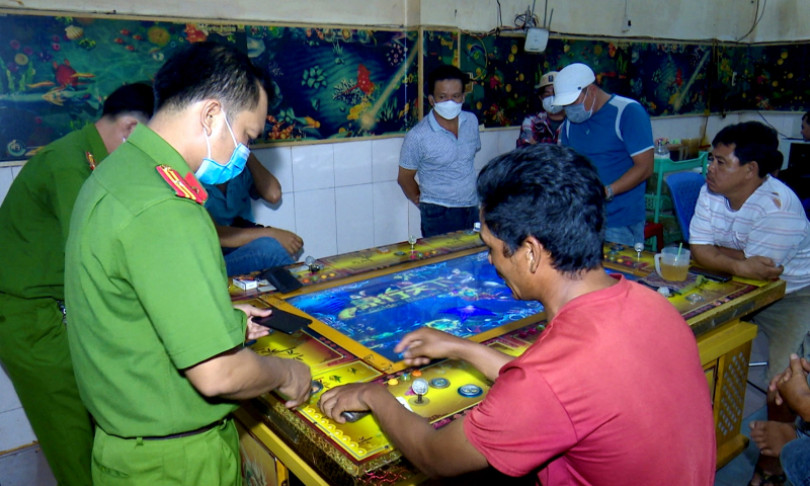 Núp bóng chơi game bắn cá để đánh bạc