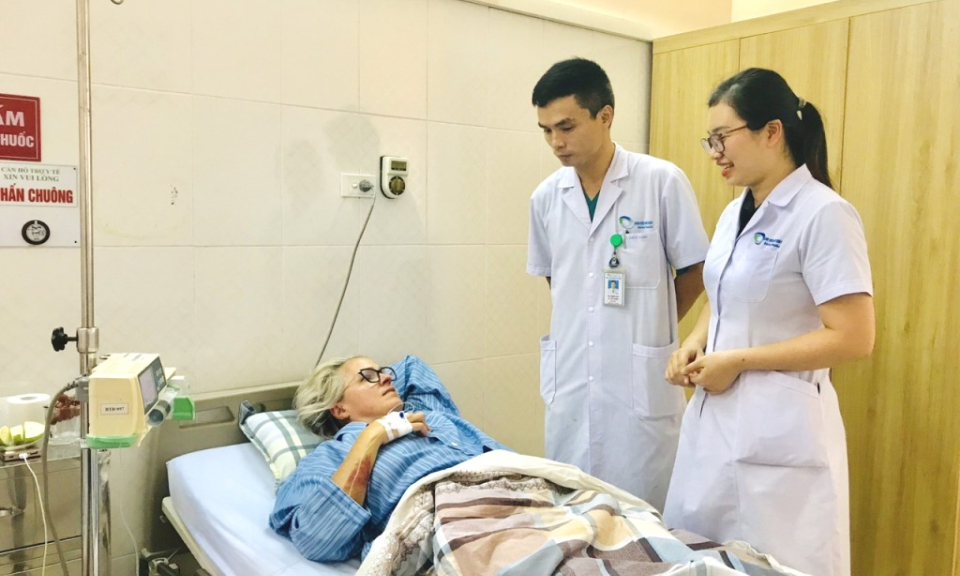 Cứu bệnh nhân người Úc bị vỡ gan bằng kỹ thuật nút mạch 