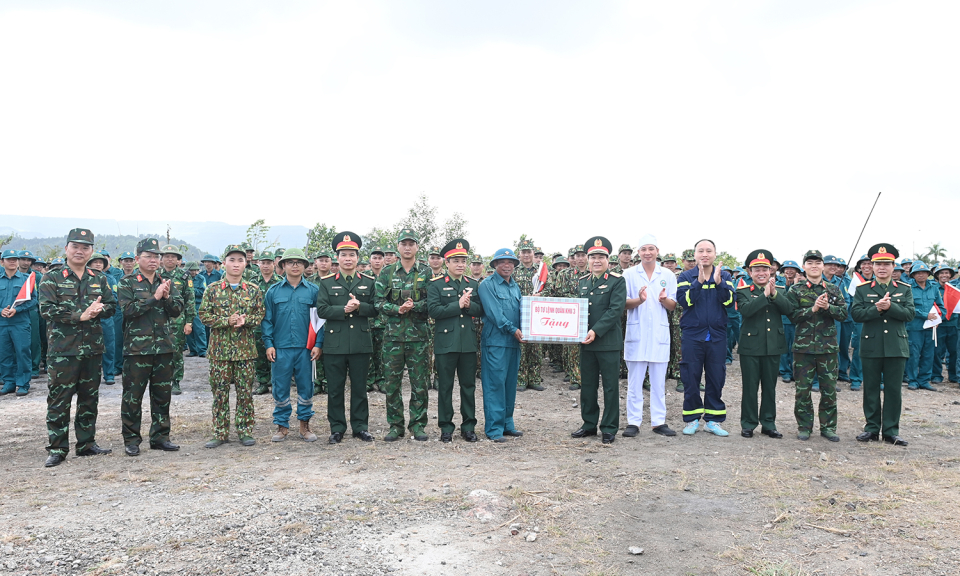 Phó Chính ủy Quân khu 3 kiểm tra công tác chuẩn bị diễn tập KVPT tỉnh năm 2022