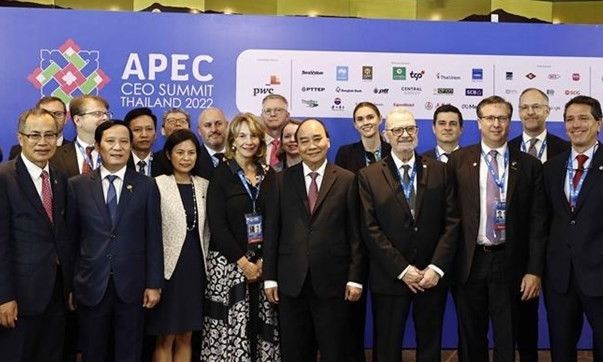 Vietnam advocates cooperating with foreign investors: President