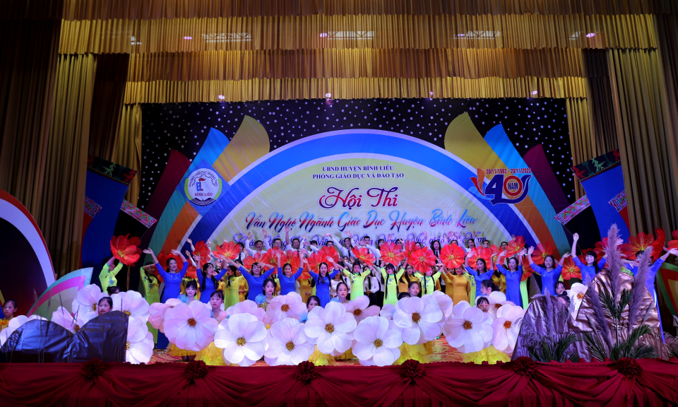 Bình Liêu: Hội thi văn nghệ chào mừng kỷ niệm 40 năm Ngày Nhà giáo Việt Nam