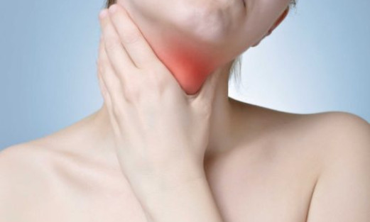 Cảnh báo dấu hiệu viêm tuyến giáp ai cũng cần biết