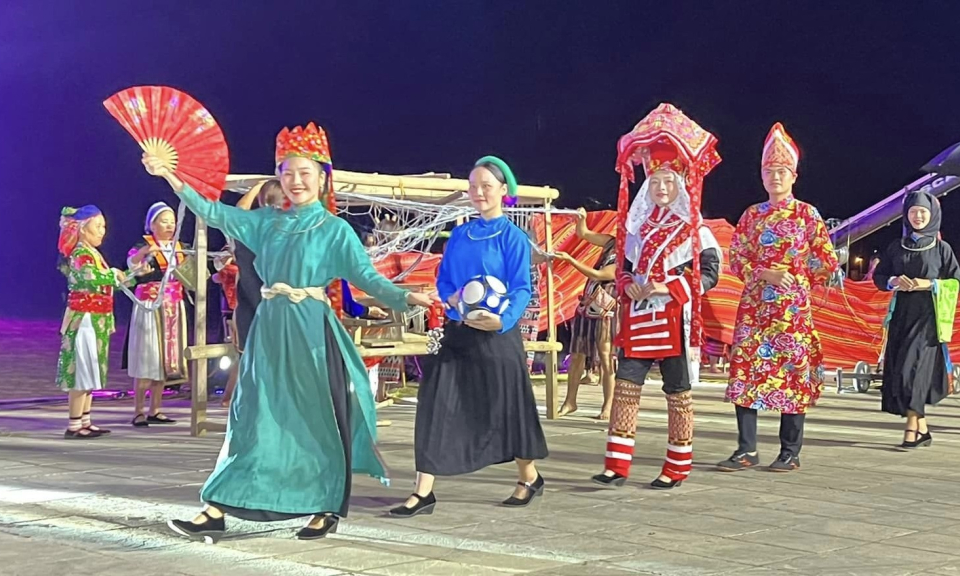 Quảng Ninh đoạt nhiều giải tại Liên hoan trình diễn trang phục truyền thống các dân tộc thiểu số Việt Nam khu vực phía Bắc