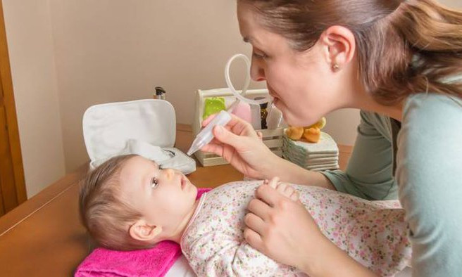 Có nên rửa mũi thường xuyên cho trẻ?