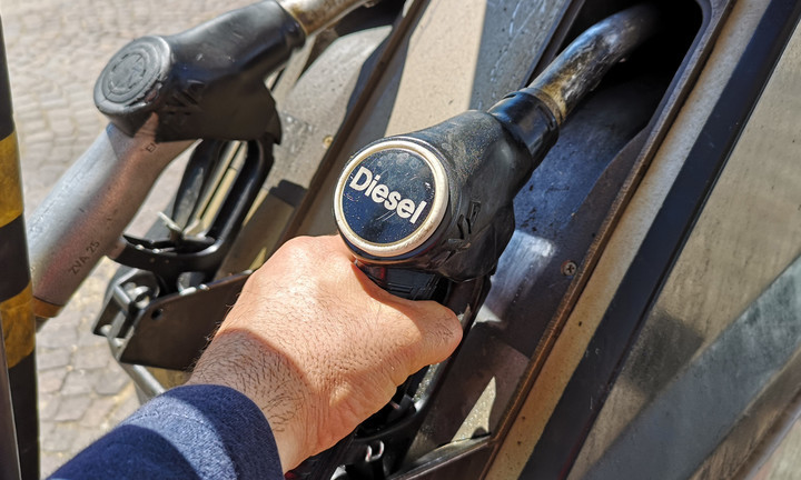 EU tích trữ dầu diesel của Nga trước lệnh cấm