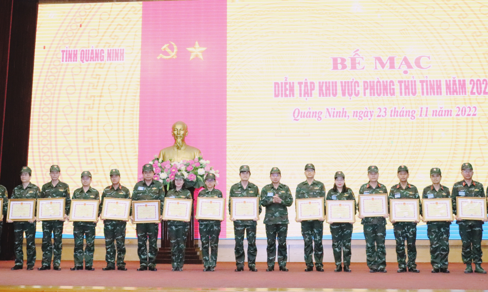 Diễn tập khu vực phòng thủ tỉnh Quảng Ninh năm 2022 thành công tốt đẹp