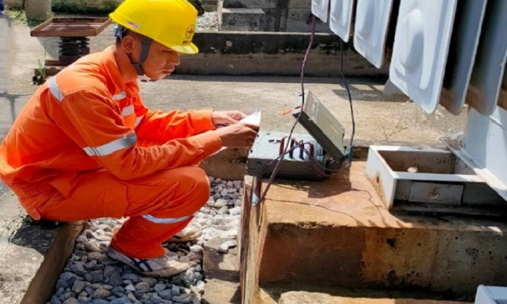 PC Quảng Ninh đẩy mạnh triển khai dịch vụ thí nghiệm, bảo dưỡng định kỳ thiết bị điện trạm biến áp chuyên dùng