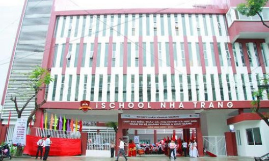 Khởi tố vụ án hàng trăm học sinh tại trường iSchool Nha Trang bị ngộ độc