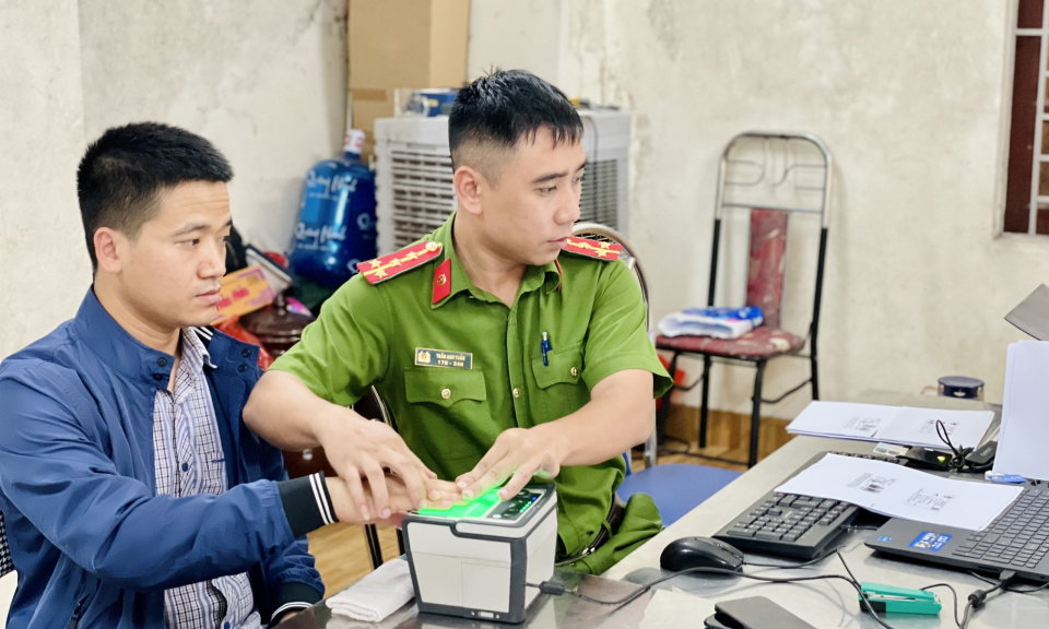 Công an TP Cẩm Phả: Quyết tâm hoàn thành cao điểm "90 ngày, đêm" thực hiện Đề án 06