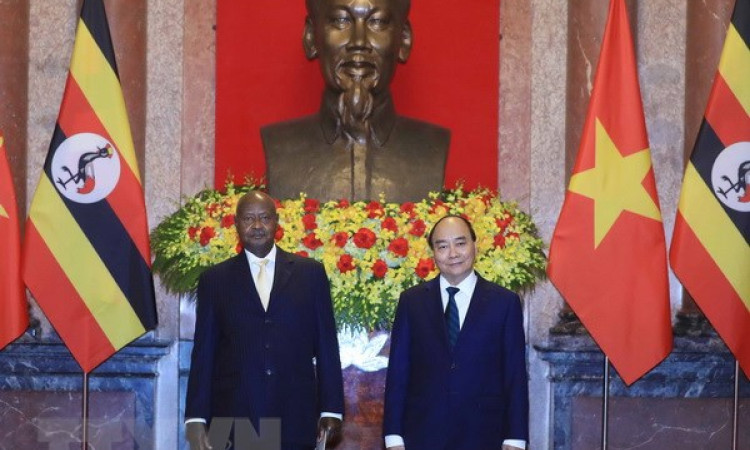 Chủ tịch nước Nguyễn Xuân Phúc hội đàm với Tổng thống Cộng hòa Uganda