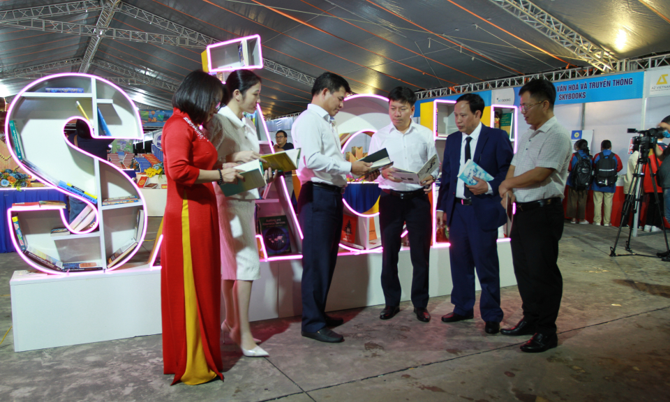 Quang Ninh Book Fair 2022 opens in Ha Long 