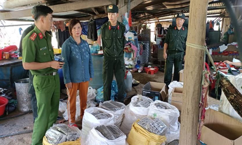 Tạm giữ 6 đối tượng mua bán, tàng trữ hơn 1 tấn thuốc nổ và gần 8.000 kíp điện