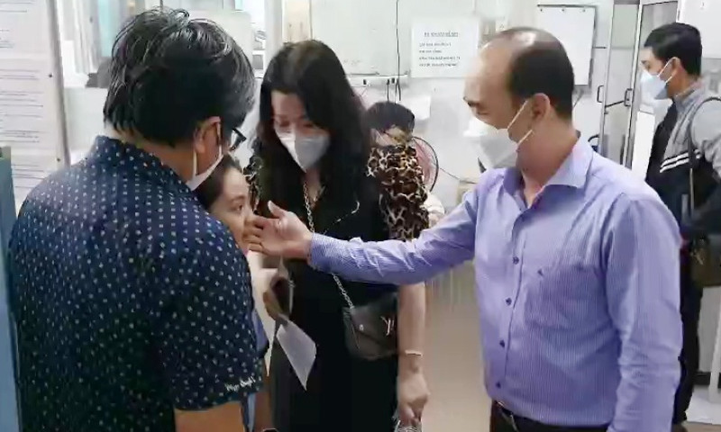 16 học sinh ở Tiền Giang nhập viện cấp cứu sau khi ăn bánh, uống sữa