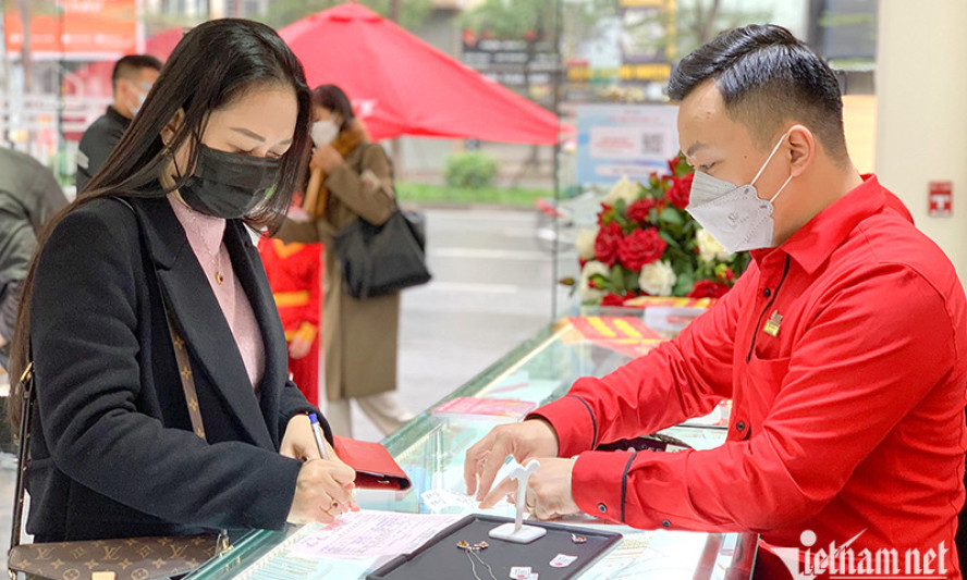 Giá vàng hôm nay 26/11: Tăng nhẹ cuối tuần