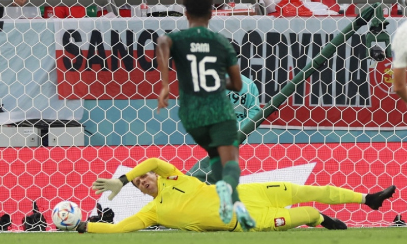  Lewandowski chói sáng, Ba Lan đánh bại Ả Rập Xê Út