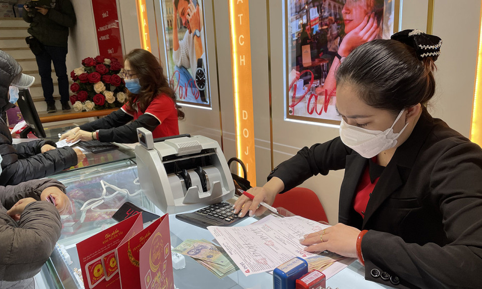 Giá vàng hôm nay 27/11: Kết thúc tuần ít biến động