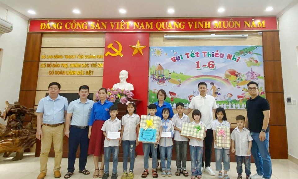 Chăm lo cho trẻ khuyết tật