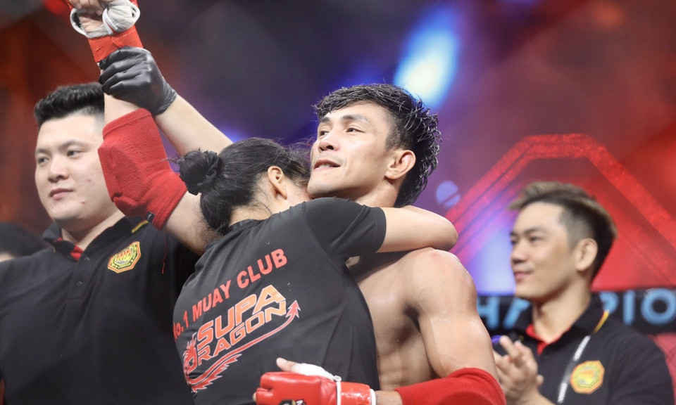 Nguyễn Trần Duy Nhất vô địch Lion Championship