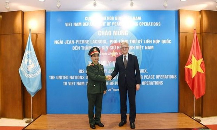 UN official visits Vietnam Department of Peacekeeping Operations